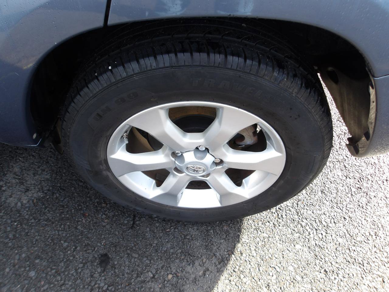 Used 2010 Toyota RAV4 Limited AWD/4WD image 26