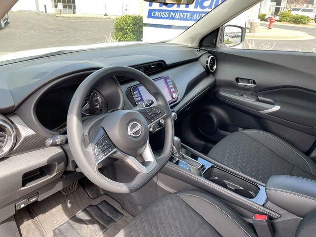 Used 2024 Nissan Kicks SV FWD image 11