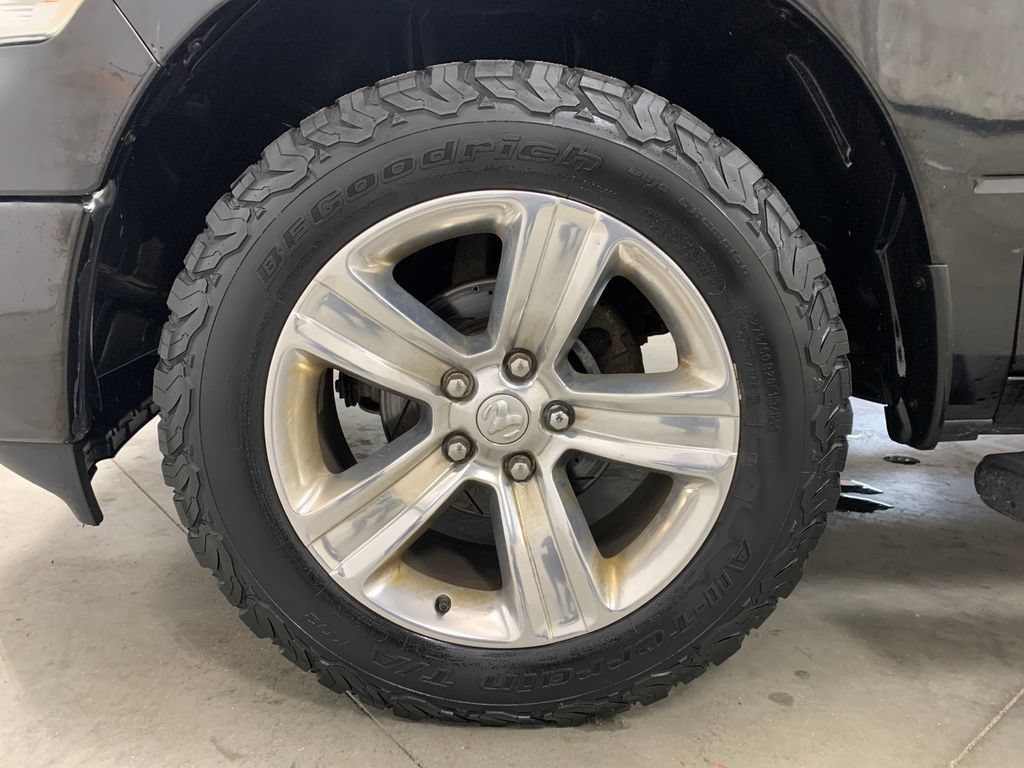 Used 2019 RAM 1500 Classic SLT w/ SLT Plus D←cor Group AWD/4WD video 2