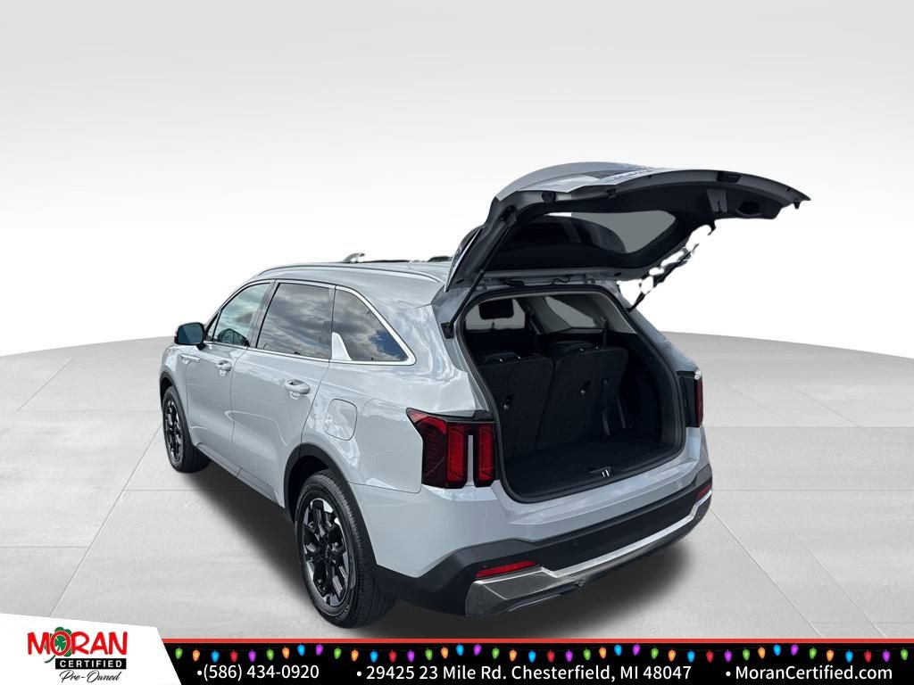 Used 2025 Kia Sorento S image 27