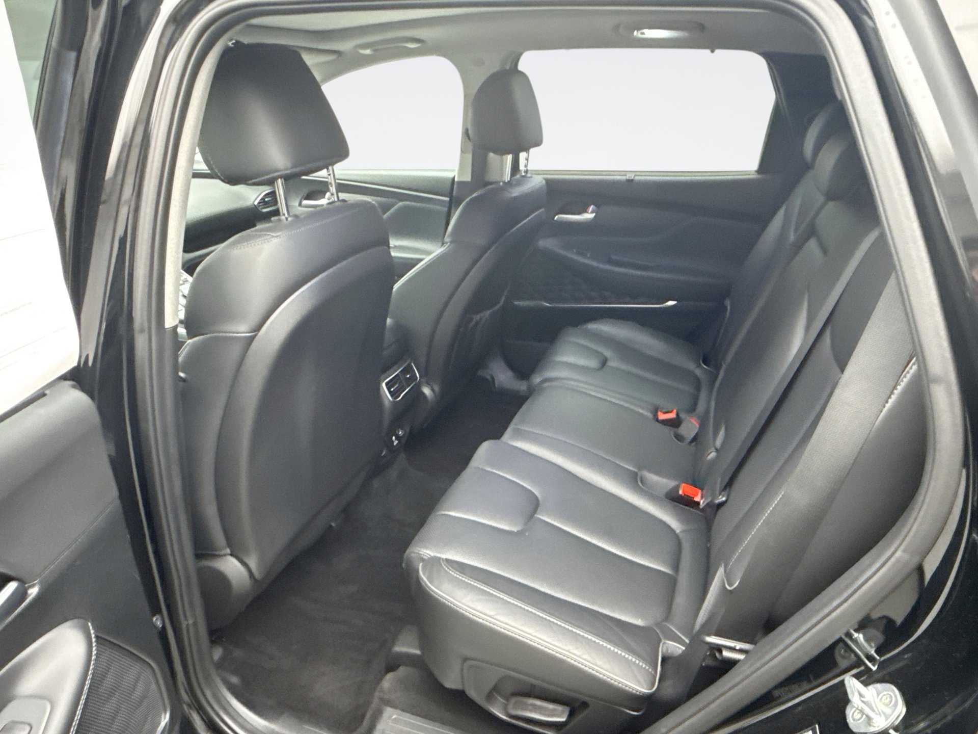 Used 2022 Hyundai Santa Fe Limited image 11