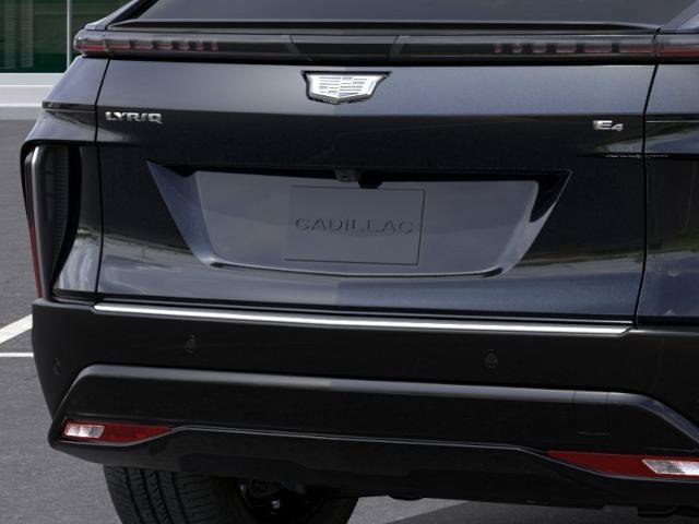 New 2027 Cadillac Lyriq Luxury w/ LPO, Floor Liner Package AWD/4WD image 14