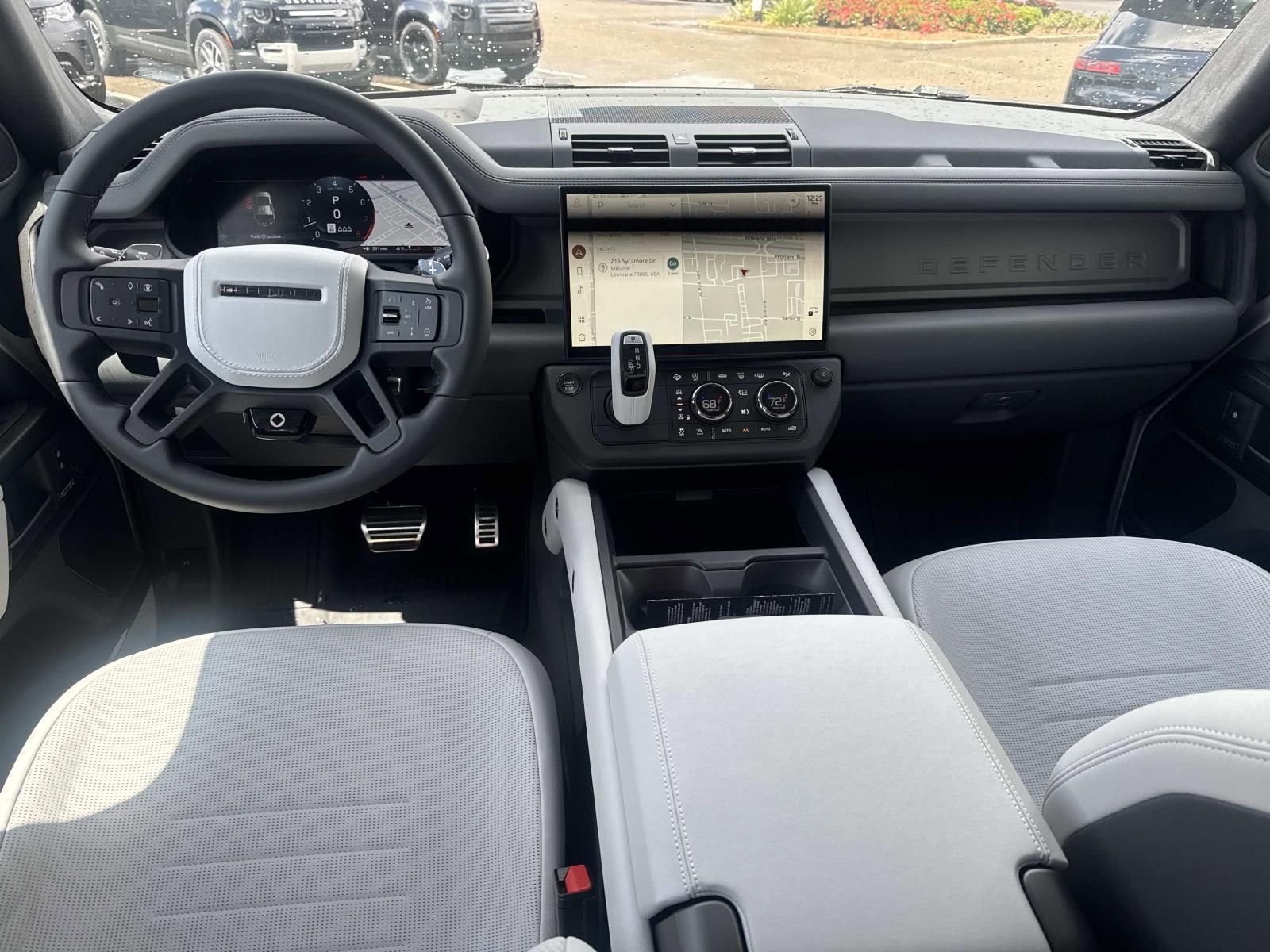 New 2026 Land Rover Defender 110 OCTA image 9