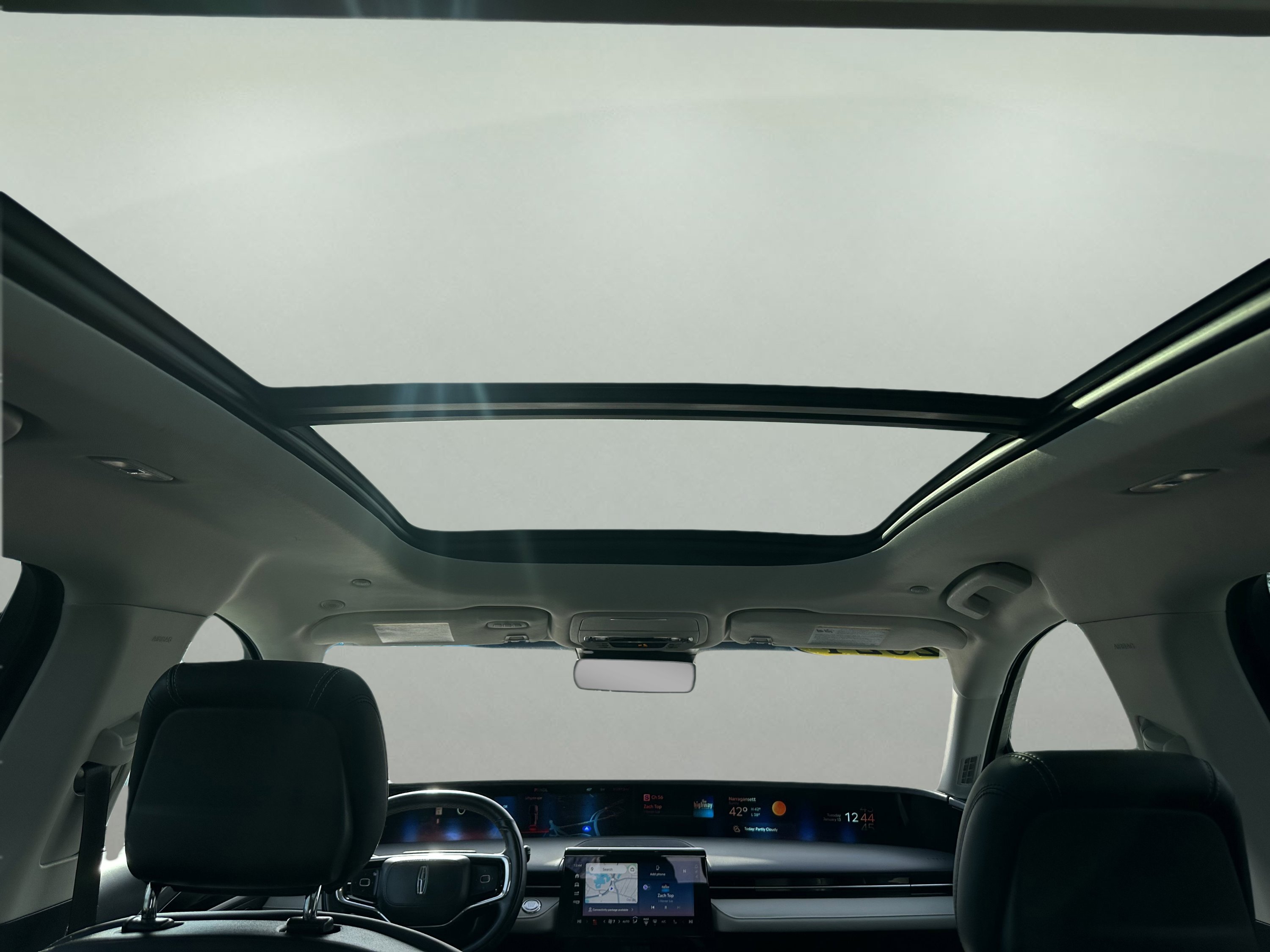 Used 2024 Lincoln Nautilus Premier w/ Equipment Group 102A image 18