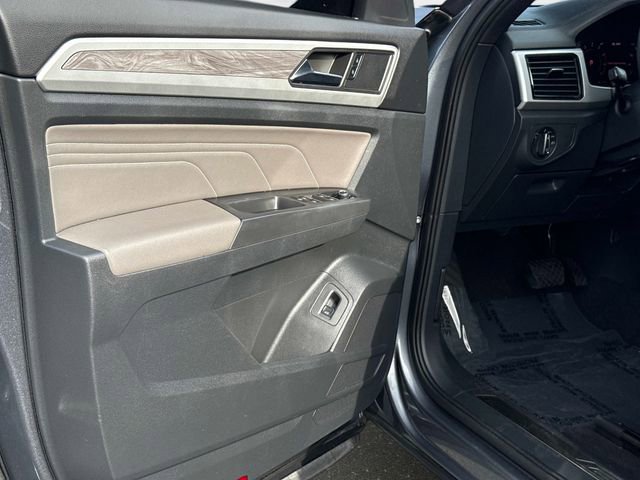 Used 2023 Volkswagen Atlas Cross Sport SE w/ Black Wheel Package FWD image 17