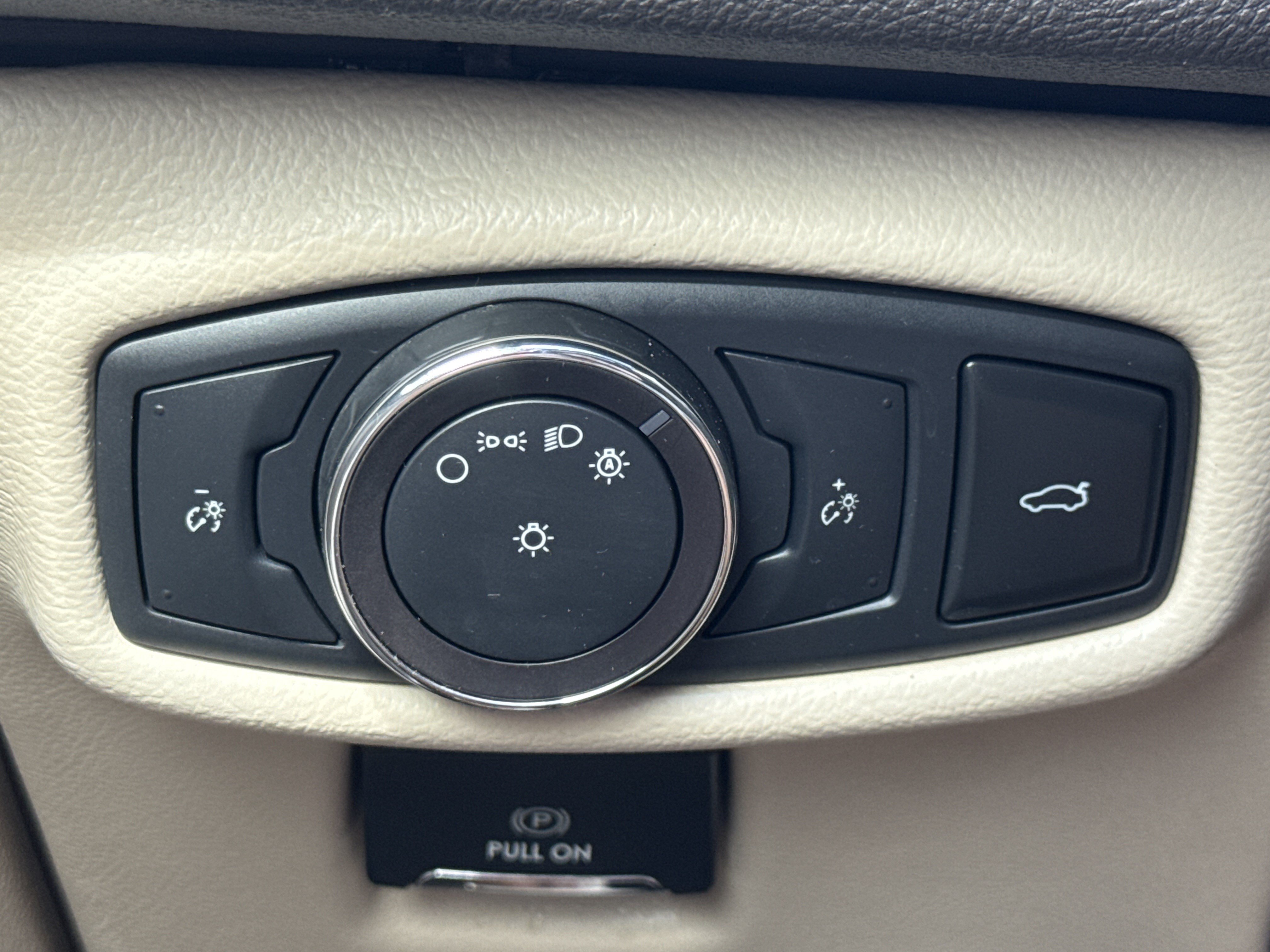 Used 2019 Lincoln MKZ Reserve FWD image 22