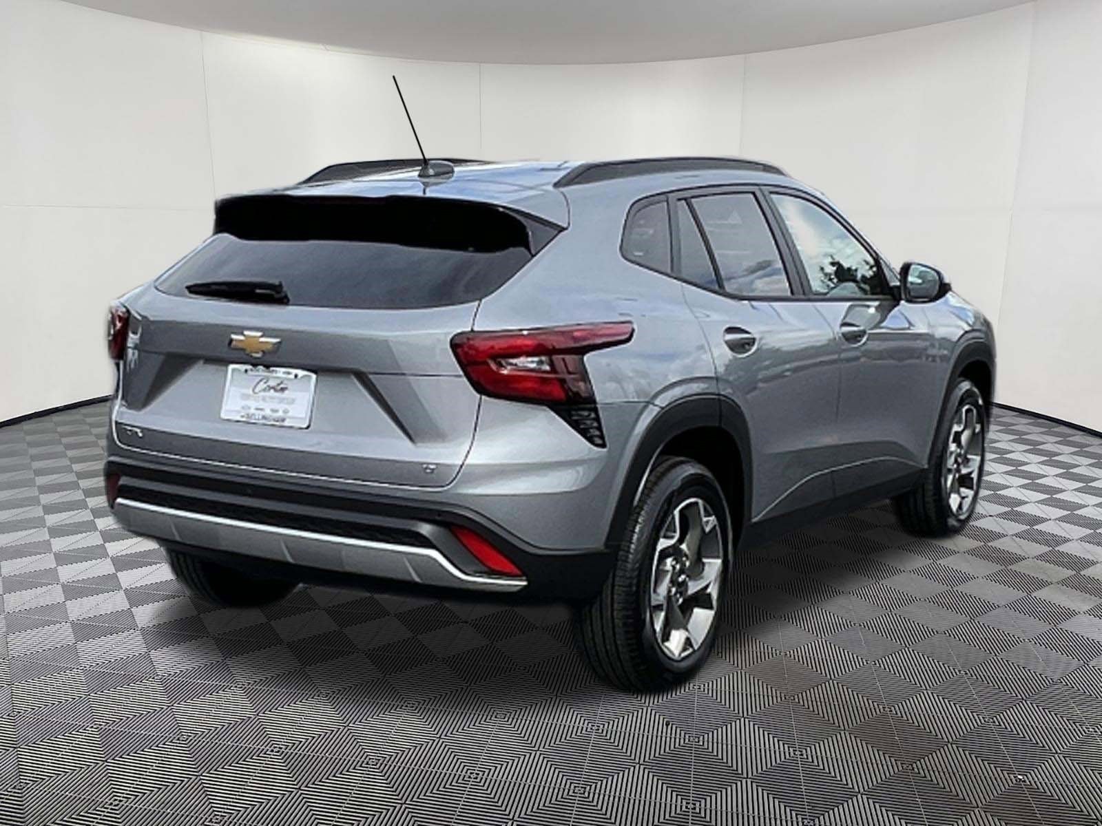 Used 2026 Chevrolet Trax LT w/ Driver Confidence Package FWD image 6