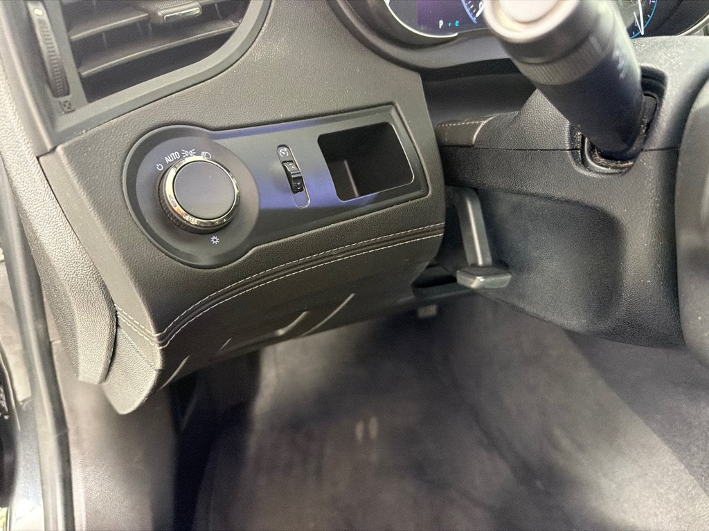 Used 2014 Buick LaCrosse Leather FWD image 11