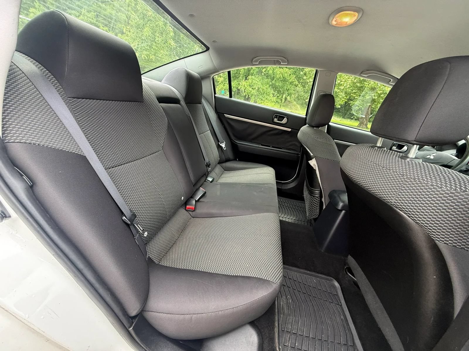 Used 2012 Mitsubishi Galant FWD image 12