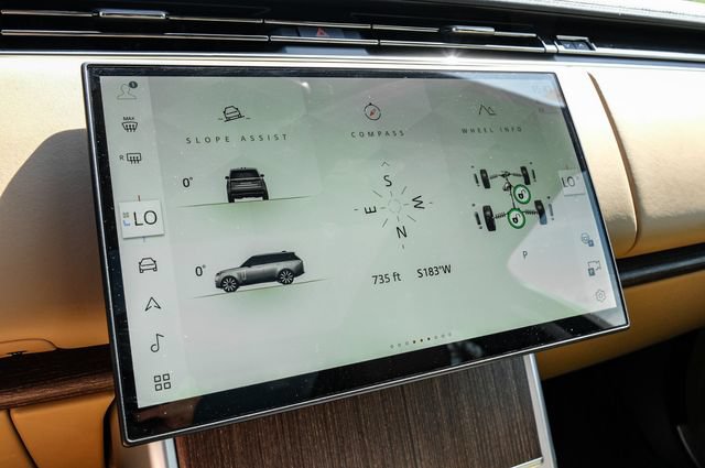 New 2027 Land Rover Range Rover Long Wheelbase SE AWD/4WD image 34