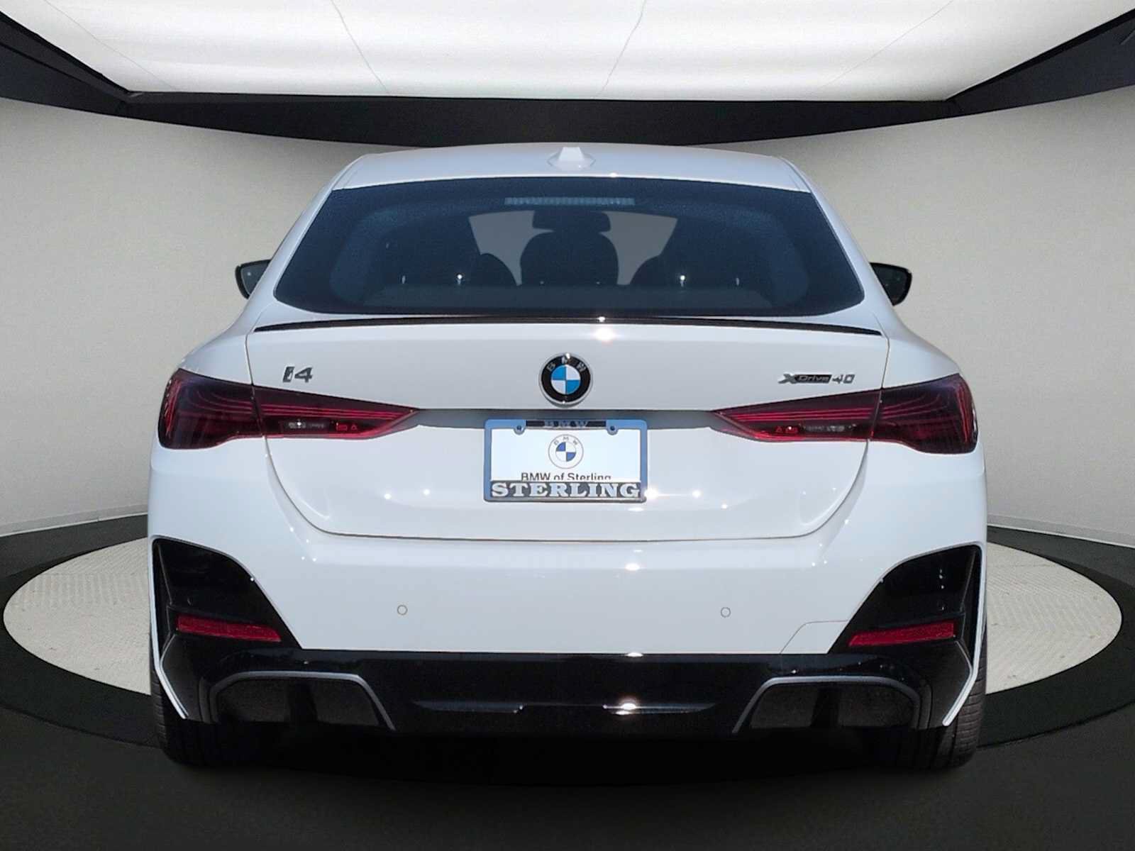 Used 2026 BMW i4 xDrive40i w/ M Sport Package AWD/4WD image 7