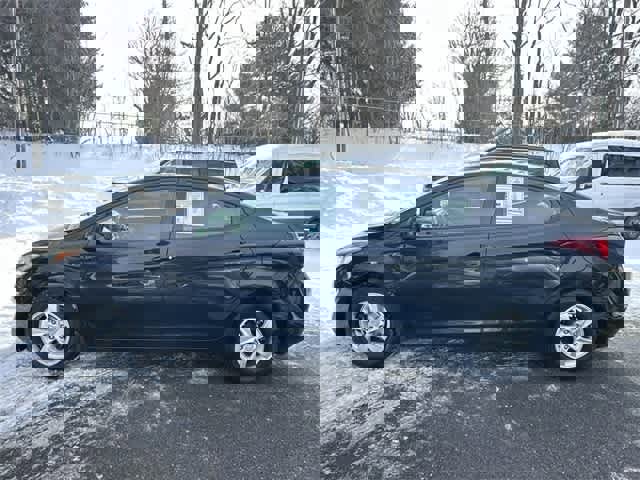 Used 2014 Hyundai Elantra SE image 2