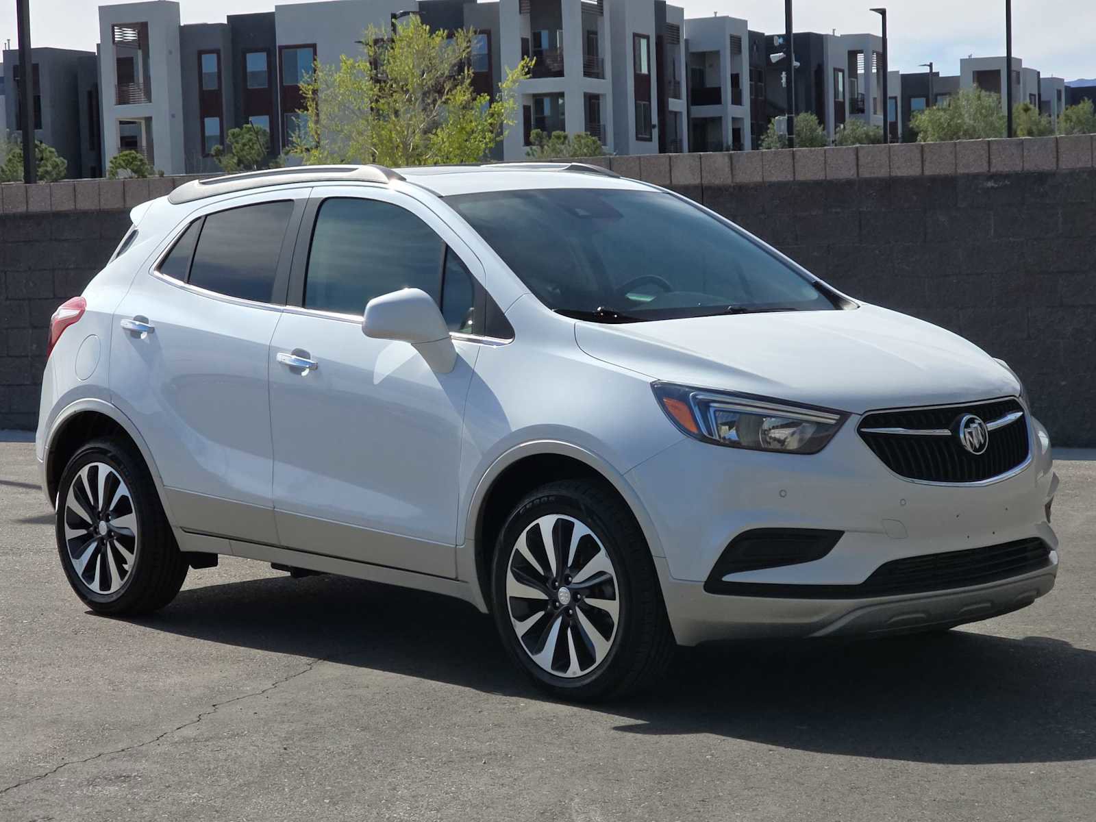 Used 2021 Buick Encore Preferred w/ Safety Package II image 3