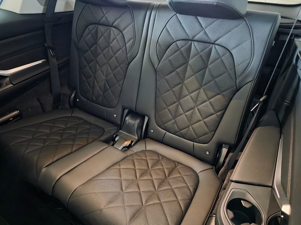 New 2026 BMW X7 xDrive40i image 13