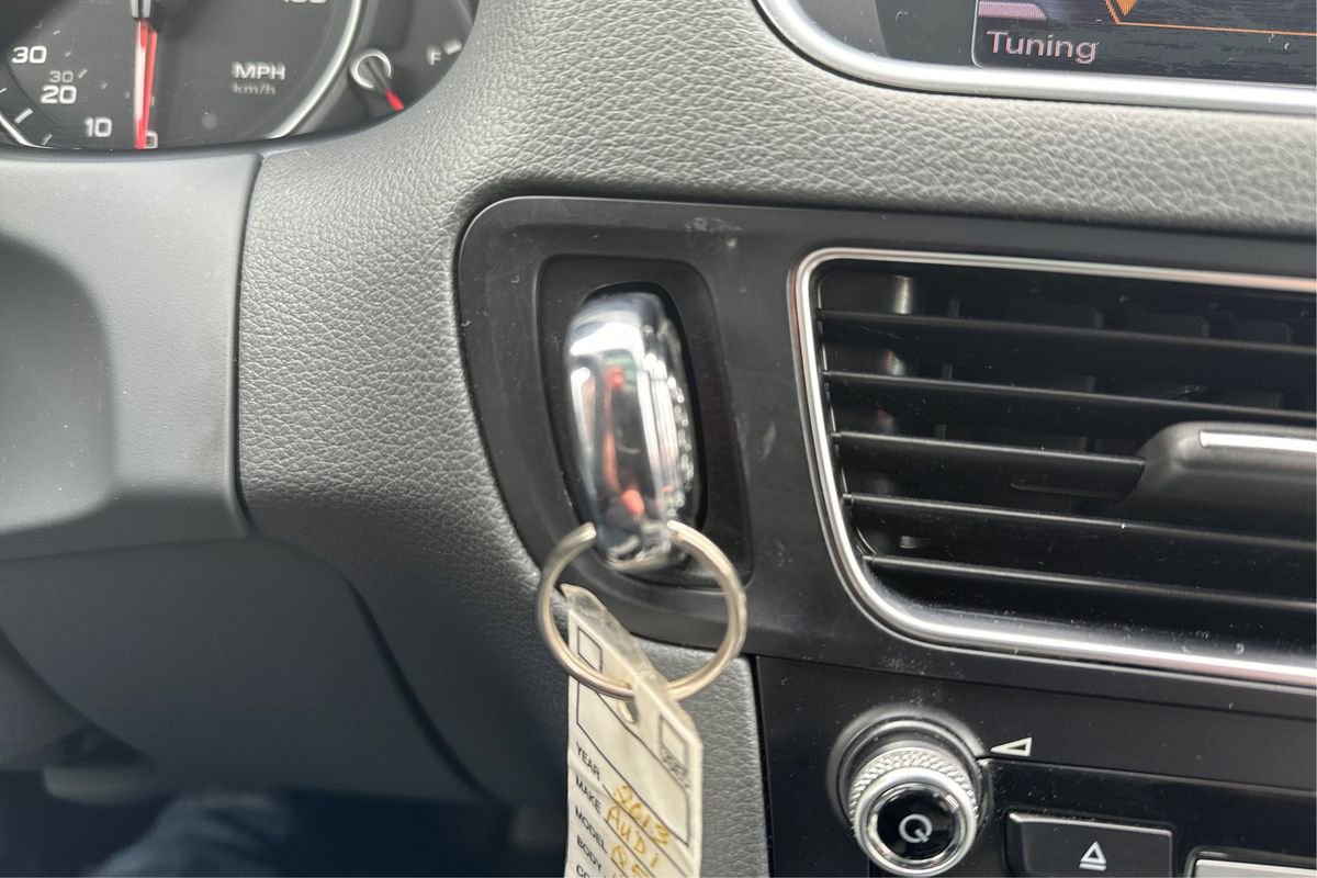 Used 2013 Audi Q5 2.0T Premium w/ Convenience Pkg image 31