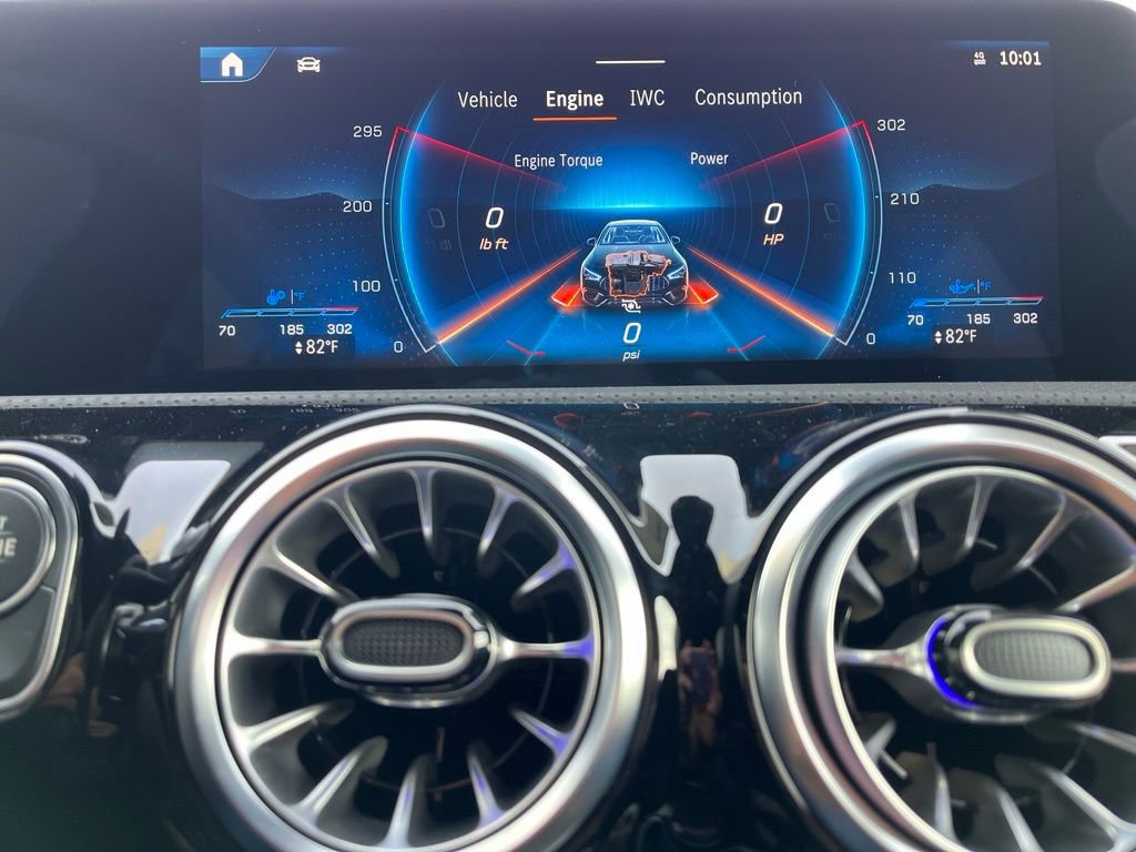 New 2025 Mercedes-Benz CLA 35 AMG 4MATIC image 38