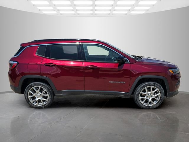 Used 2022 Jeep Compass Latitude AWD/4WD image 8