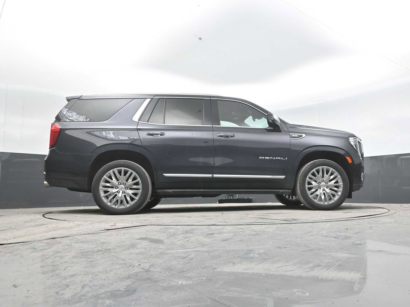 Used 2023 GMC Yukon Denali AWD/4WD image 29