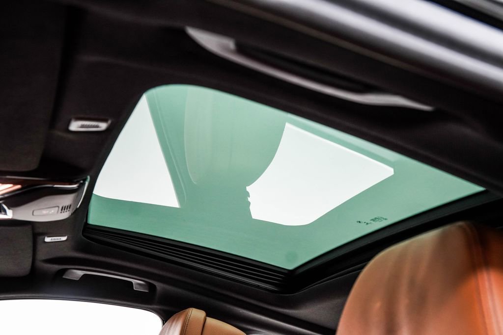 Used 2017 BMW 540i xDrive w/ Premium Package image 18