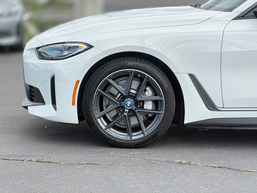 Used 2023 BMW i4 eDrive35 w/ Premium Package image 8
