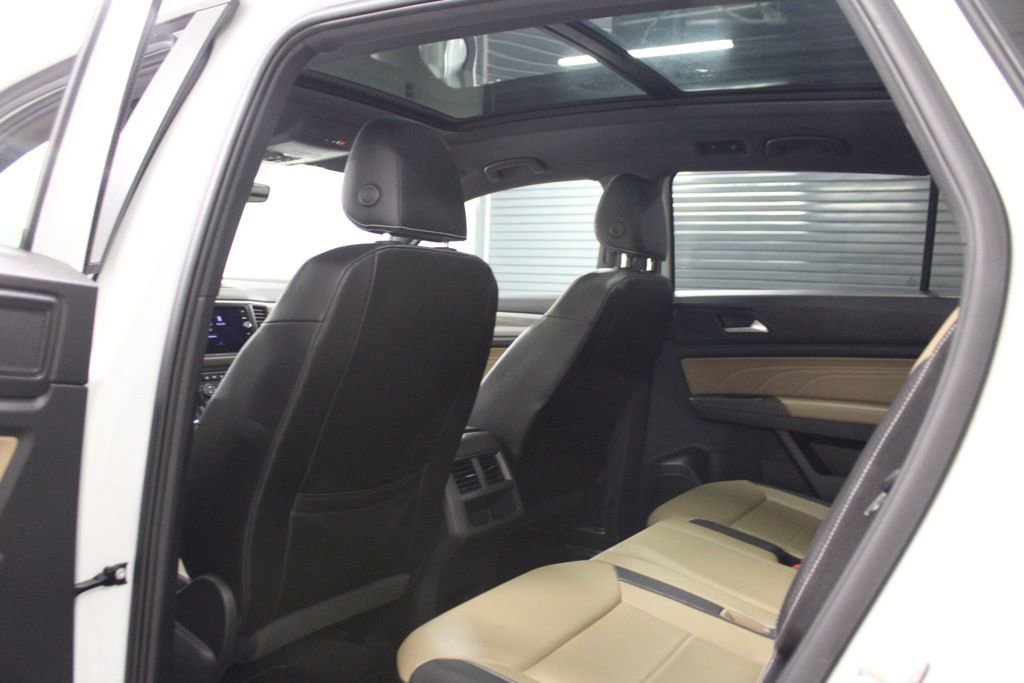 Used 2021 Volkswagen Atlas Cross Sport SE FWD image 30