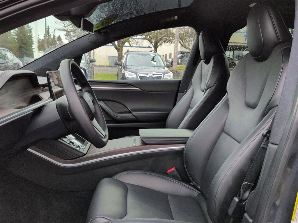 Used 2024 Tesla Model X image 12