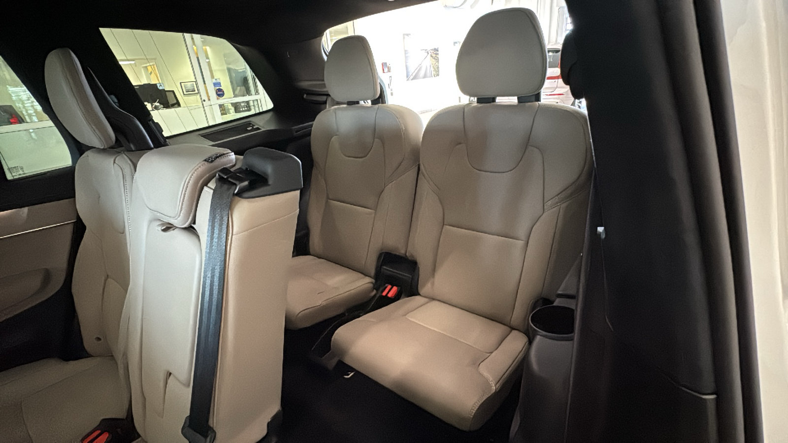 New 2027 Volvo XC90 B6 Ultra AWD/4WD image 29