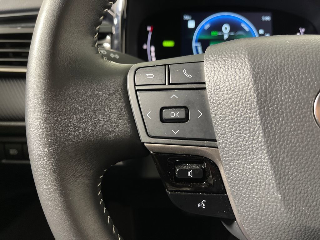 Certified 2025 Toyota Camry SE AWD/4WD image 26