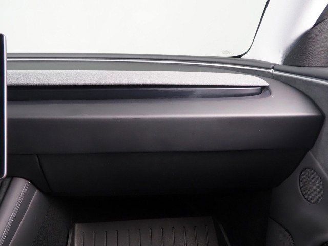 Used 2025 Tesla Model 3 AWD/4WD image 38