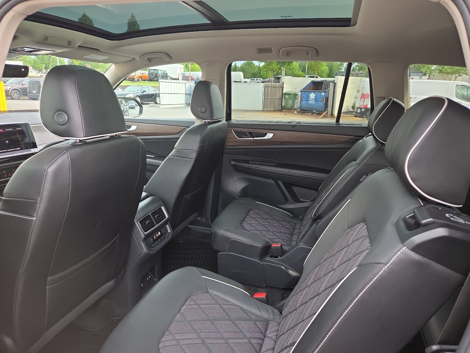 Used 2025 Volkswagen Atlas SEL Premium R-Line AWD/4WD image 20