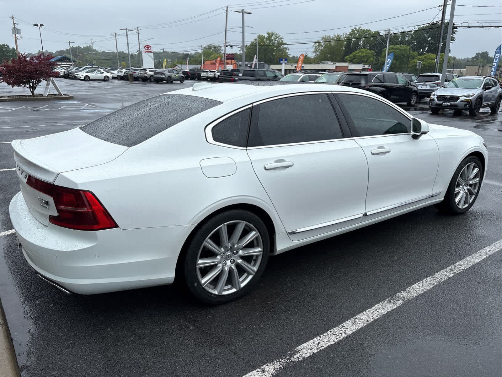 Used 2018 Volvo S90 T6 Inscription w/ Convenience Package AWD/4WD image 4