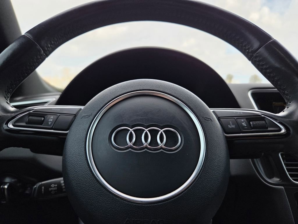 Used 2017 Audi Q5 2.0T Premium Plus w/ Technology Package image 33