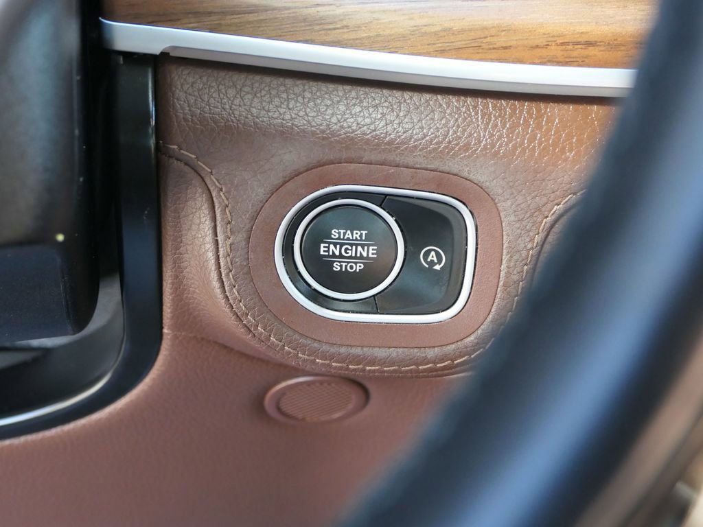 Used 2024 Mercedes-Benz GLE 350 4MATIC image 17