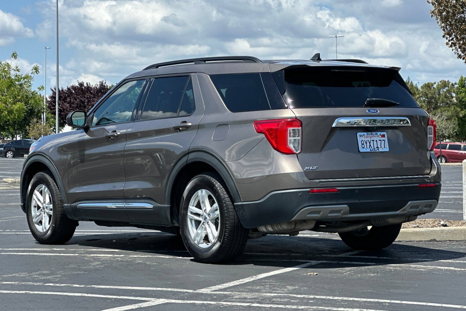 Used 2021 Ford Explorer XLT w/ Equipment Group 202A RWD image 6