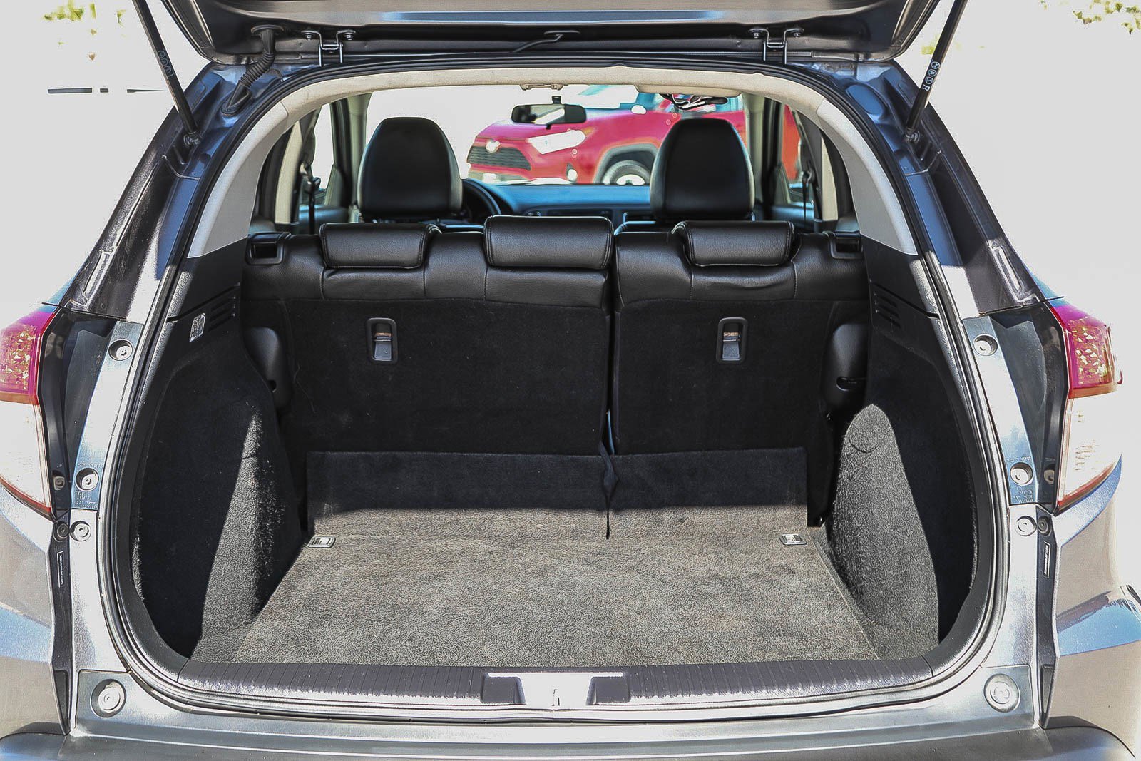 Used 2018 Honda HR-V EX image 25