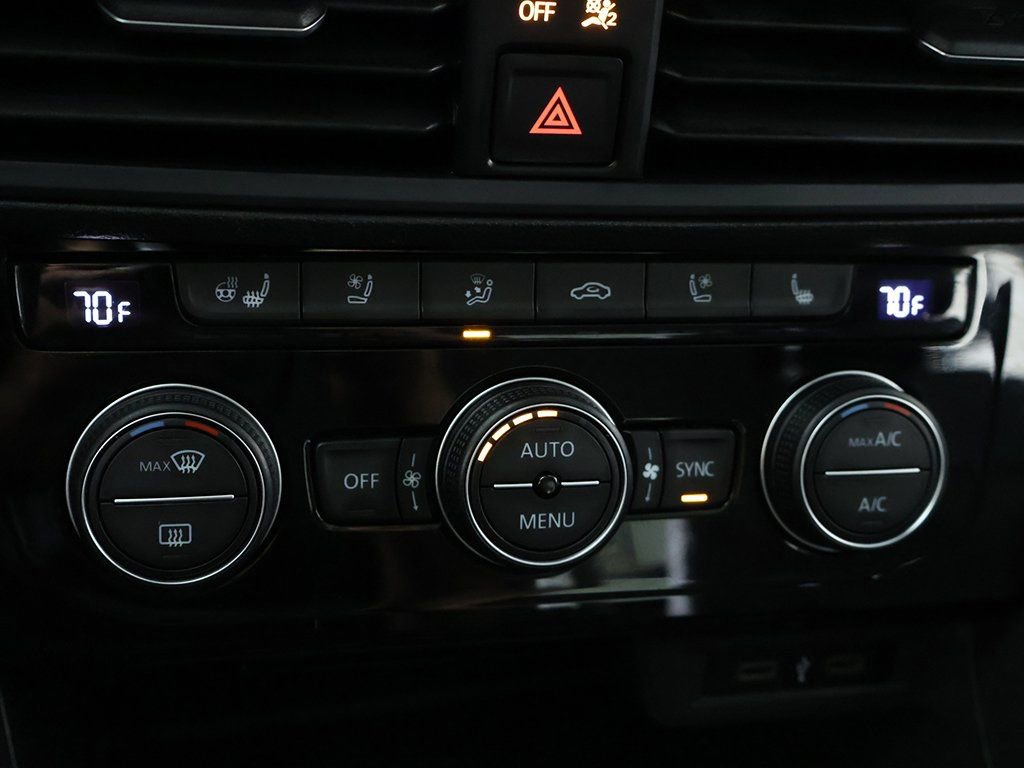 Used 2021 Volkswagen Jetta SEL Premium image 52