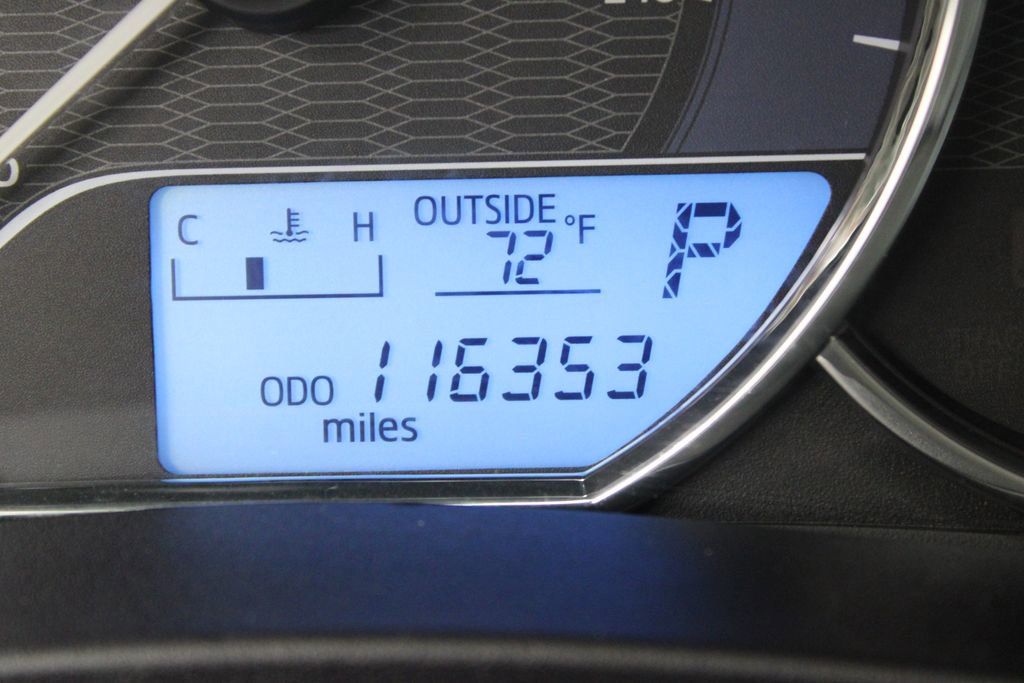 Used 2016 Toyota Corolla LE FWD image 12