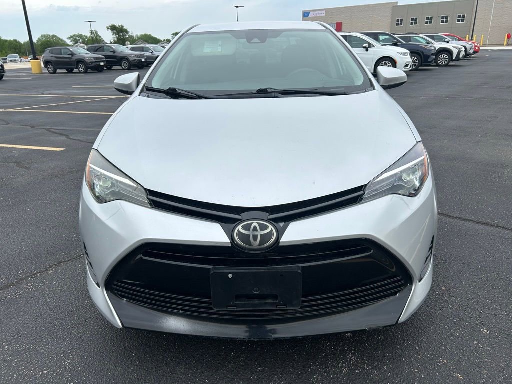 Used 2018 Toyota Corolla LE FWD image 4