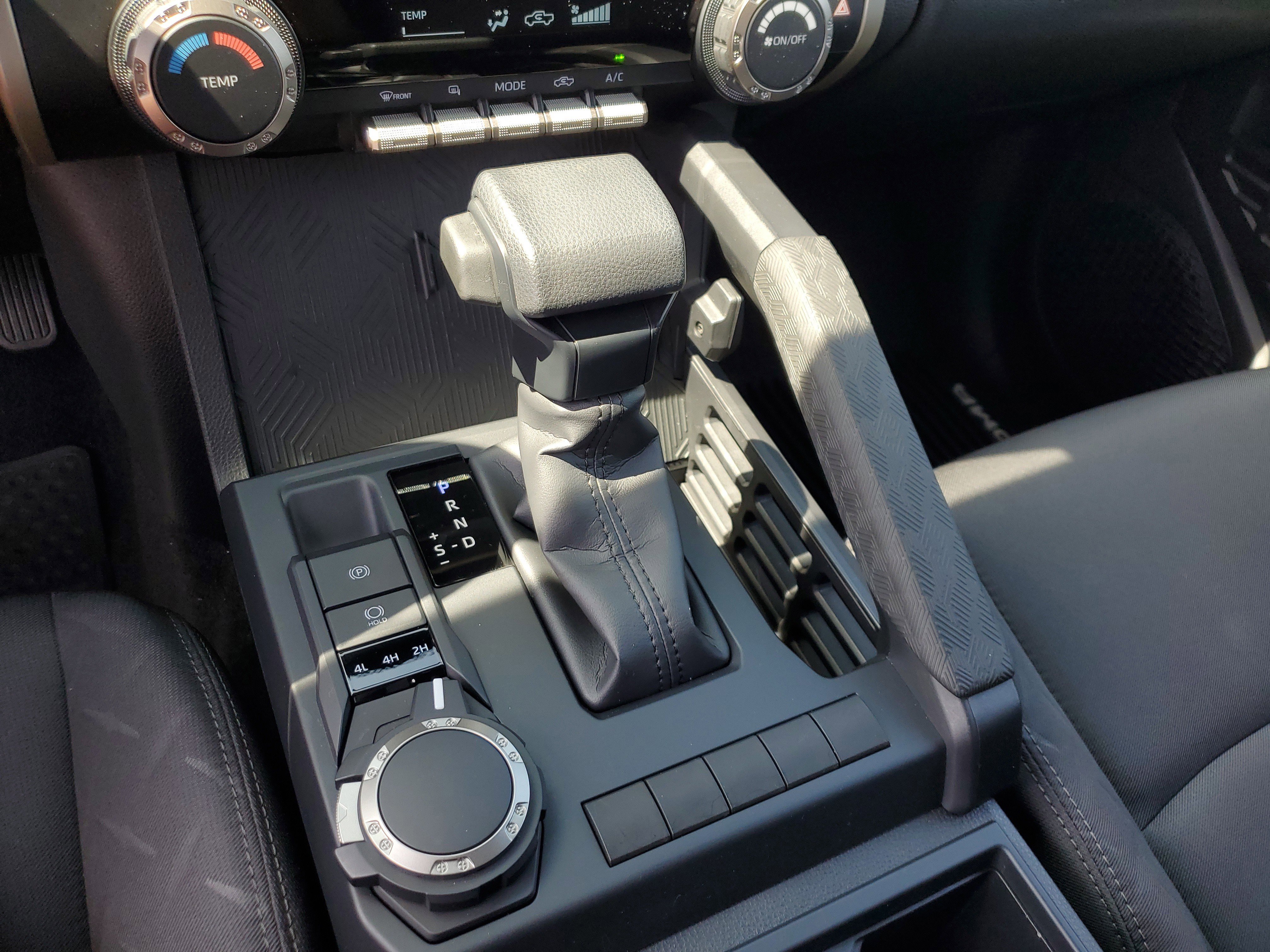 Used 2025 Toyota Tacoma SR w/ SR Upgrade Package AWD/4WD image 22