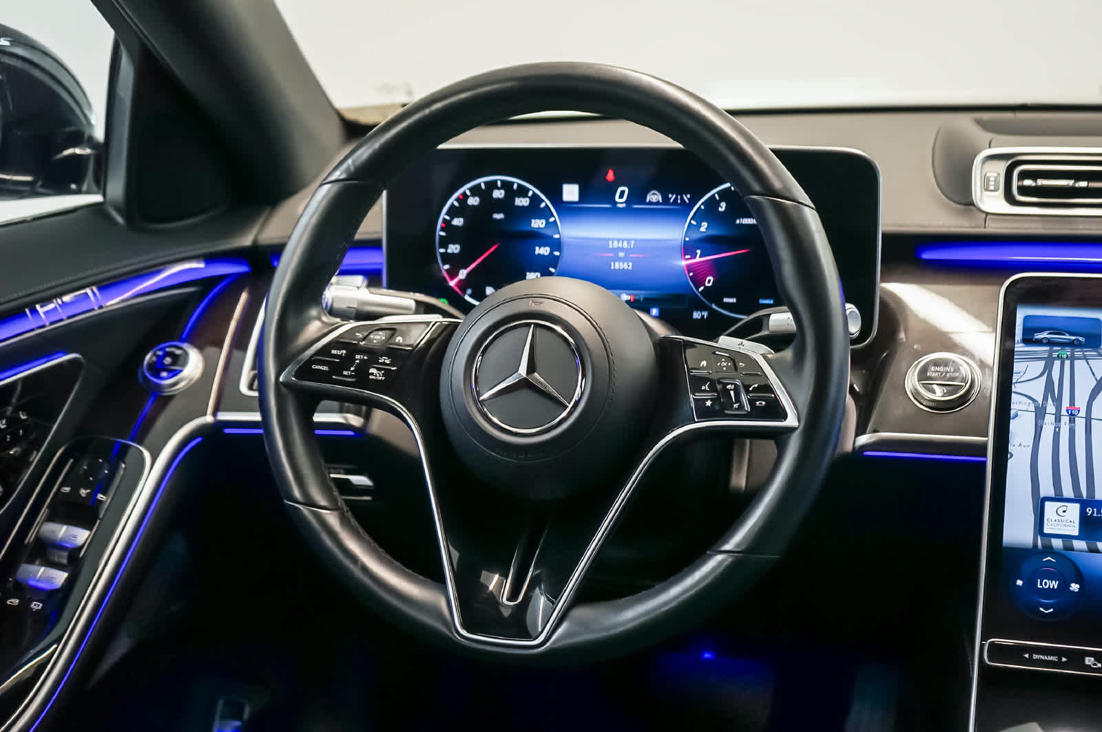 Used 2025 Mercedes-Benz S 580 4MATIC Sedan image 21