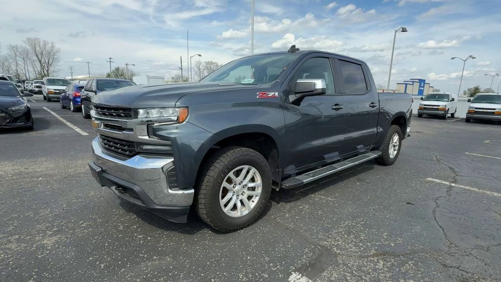 Used 2021 Chevrolet Silverado 1500 LT w/ Diesel Off-Road Package AWD/4WD image 4