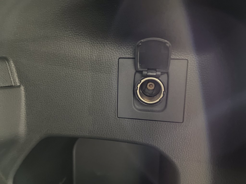 Used 2025 Toyota 4Runner SR5 AWD/4WD image 40