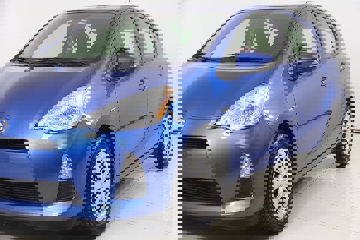 Used 2014 Toyota Prius C Two image 42