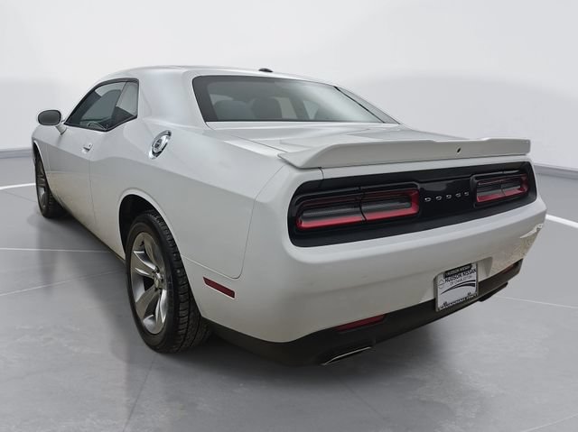 Used 2019 Dodge Challenger SXT RWD image 8