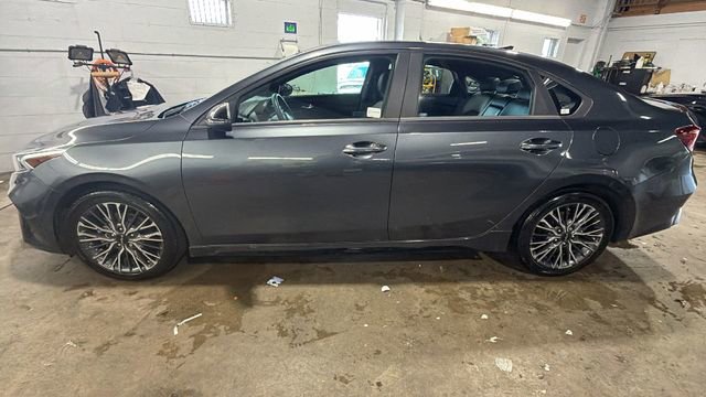 Used 2023 Kia Forte GT-Line w/ GT-Line Technology Package FWD image 2