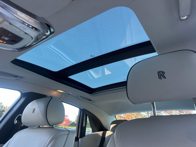 Used 2015 Rolls-Royce Ghost RWD image 18
