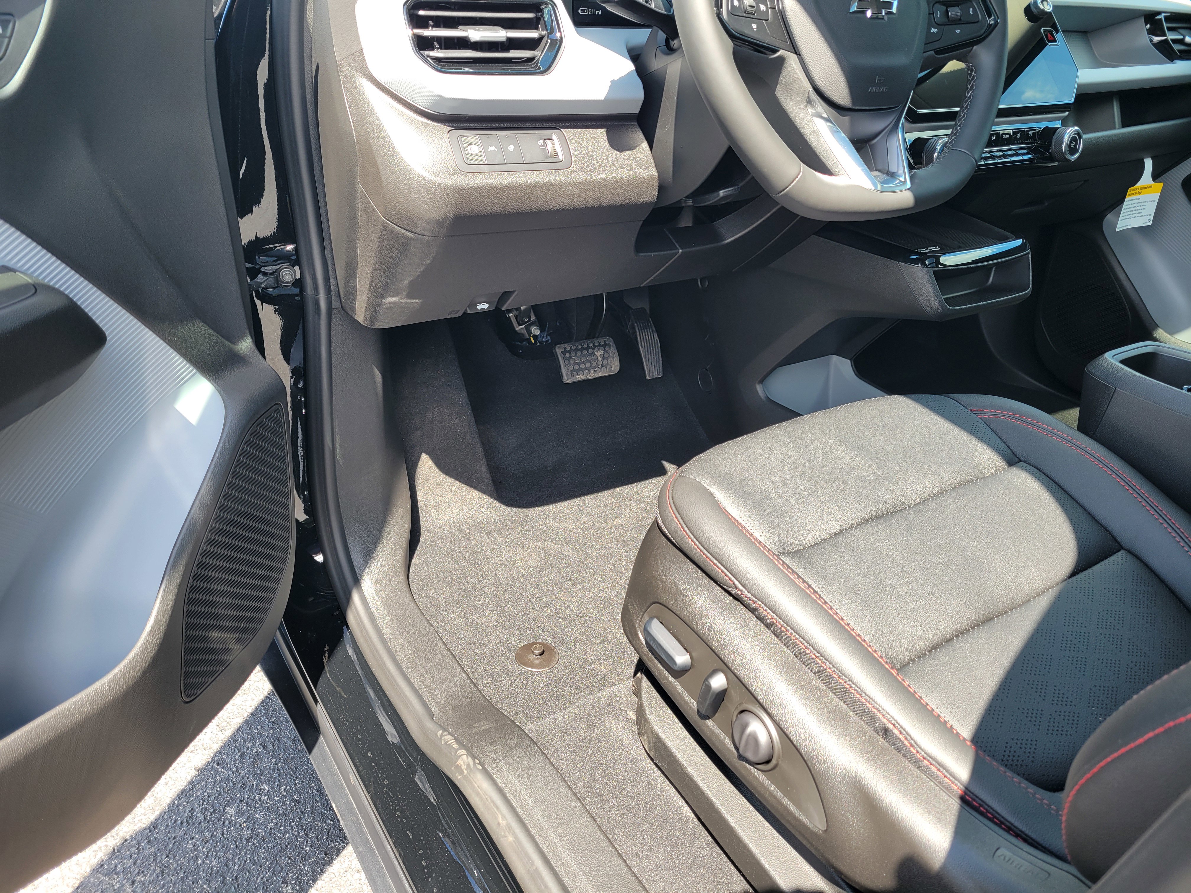 New 2027 Chevrolet Bolt RS w/ Technology Package image 23