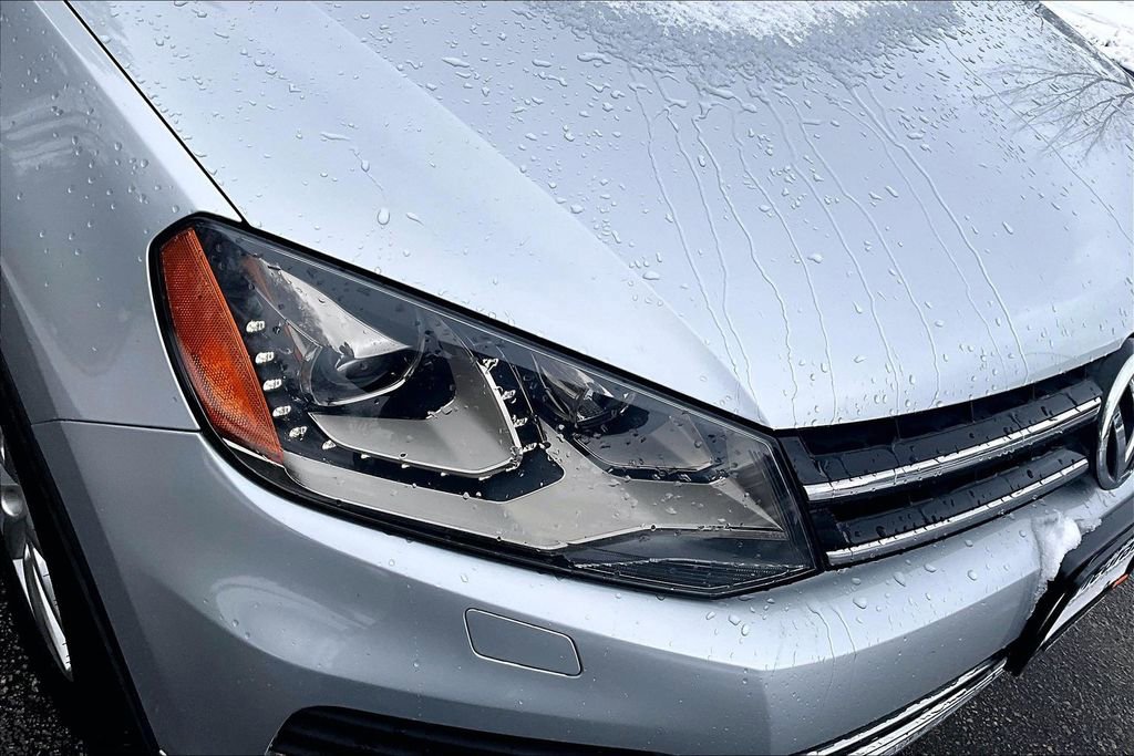 Used 2013 Volkswagen Touareg VR6 image 28