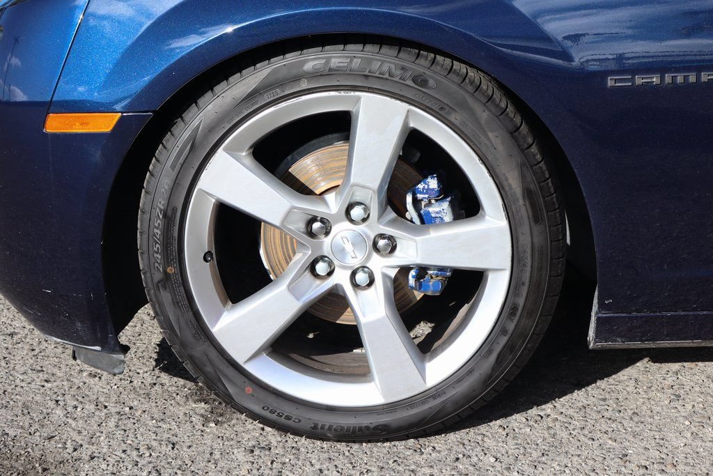 Used 2011 Chevrolet Camaro LS RWD image 36