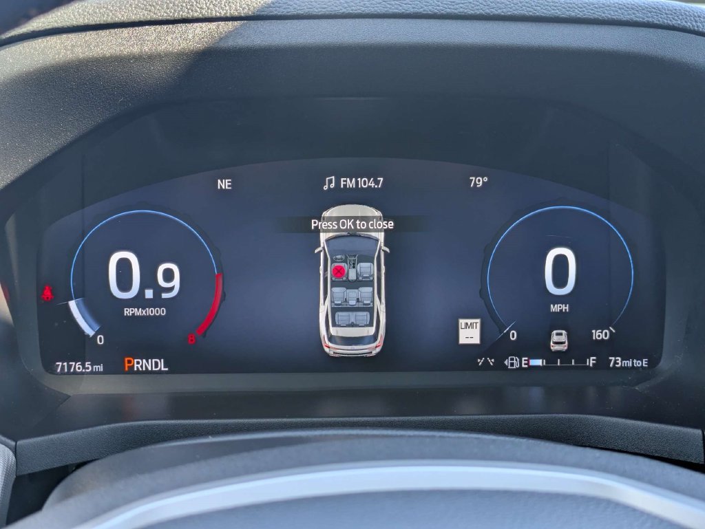 Used 2025 Ford Explorer Active AWD/4WD image 29